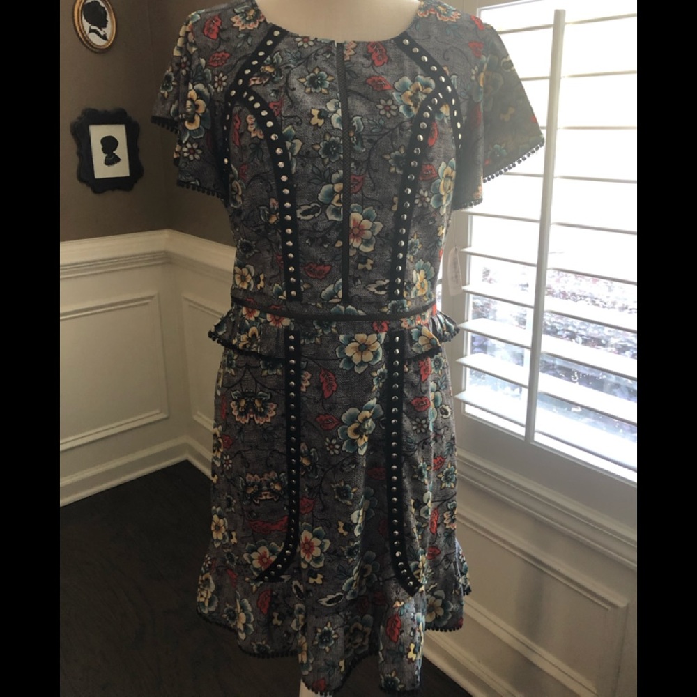 Beautiful dress with nice pleats